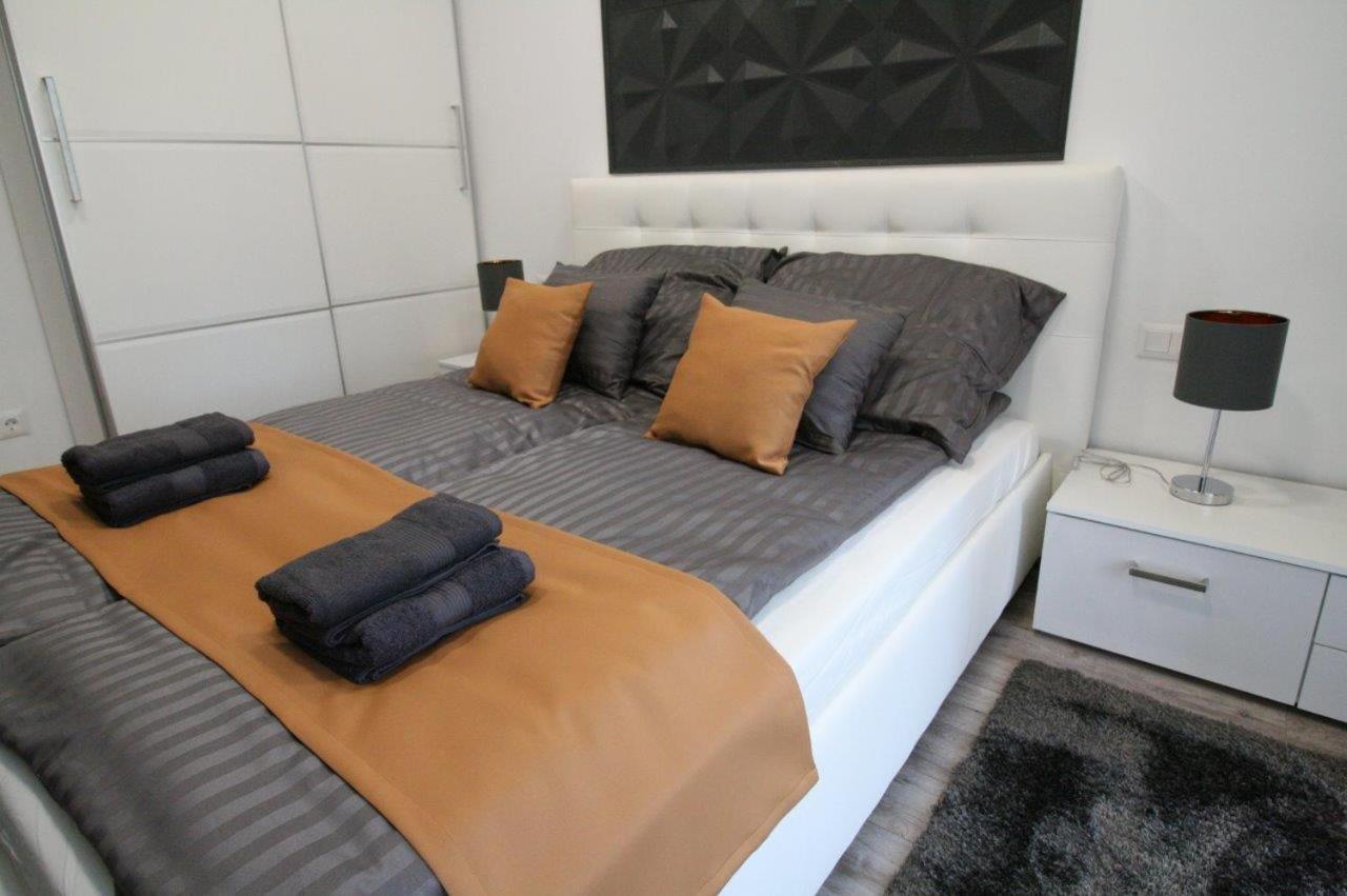 True Gem At The Airport By Newave Apartament *