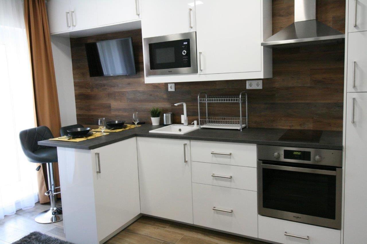 True Gem At The Airport By Newave Apartament